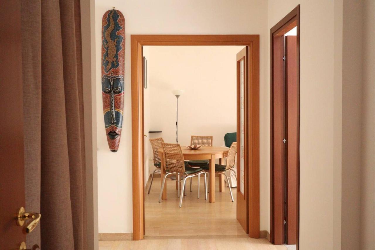 Casa Etruschi - Appartamento Con Posto Auto ลีวอร์โน ภายนอก รูปภาพ