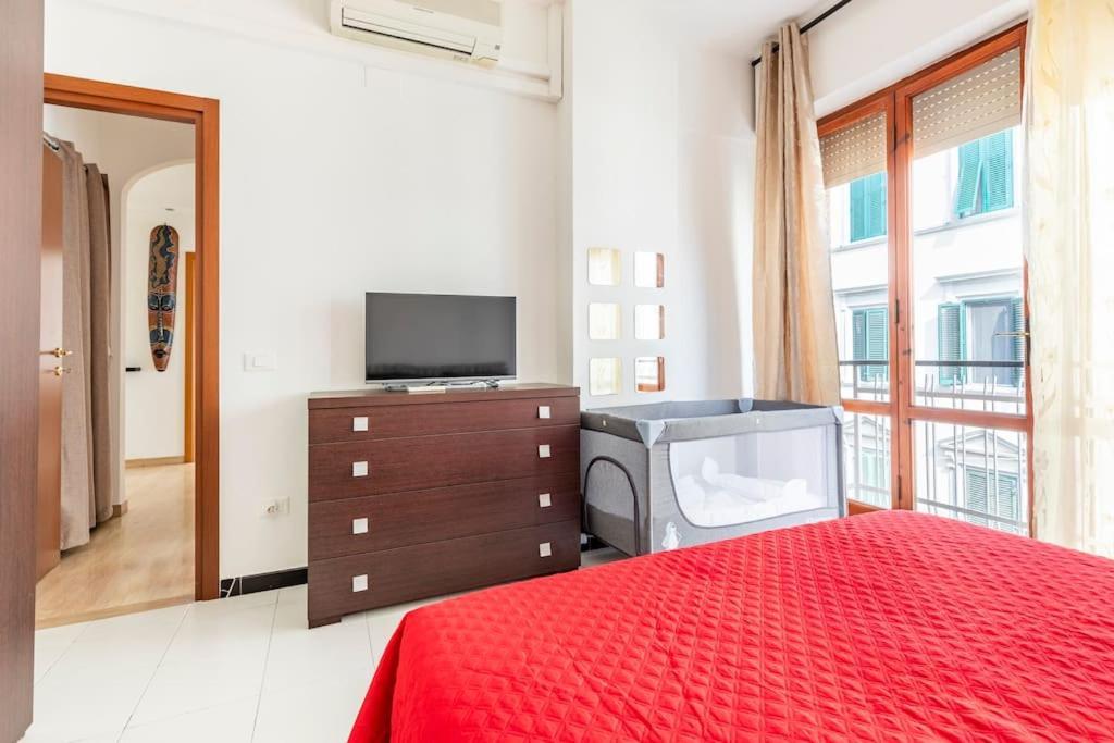 Casa Etruschi - Appartamento Con Posto Auto ลีวอร์โน ภายนอก รูปภาพ