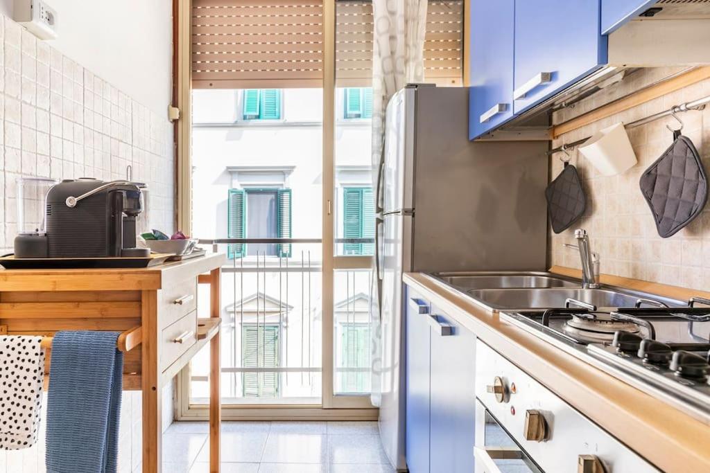 Casa Etruschi - Appartamento Con Posto Auto ลีวอร์โน ภายนอก รูปภาพ